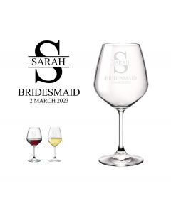 Personalised wine glasses for weddings.